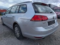 Second-hand VW Golf VII Trendline 110 CP (80 kW) 2015 Argintiu Break