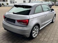 Gebraucht Audi A1 Design 82 PS (60 kW) 2016 Silber Limousine