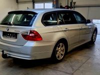 Gebraucht BMW 320 150 PS (110 kW) 2007 Silber Kombi