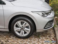 Gebraucht VW Golf VIII Life 150 PS (110 kW) 2023 Reflexsilber Kombi
