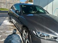 Gebraucht Jaguar XE Prestige 241 PS (177 kW) 2019 Grau Limousine