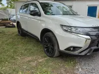 Gebraucht Mitsubishi Outlander Edition 150 PS (110 kW) 2020 Weiß SUV