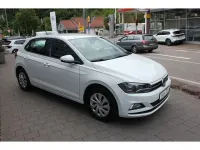 Gebraucht VW Polo Comfortline 95 PS (69 kW) 2017 Pure white Kleinwagen