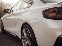 Gebraucht BMW 225 M Sport 218 PS (160 kW) 2015 Weiß Coupé