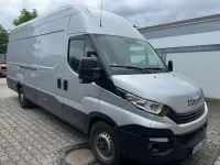 Gebraucht Iveco Daily 136 PS (100 kW) 2019 Silber Limousine