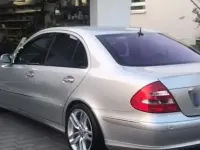 Gebraucht Mercedes E500 306 PS (225 kW) 2002 Silber Limousine