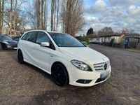 Gebraucht Mercedes B200 109 PS (80 kW) 2012 Weiß Van / Kleinbus