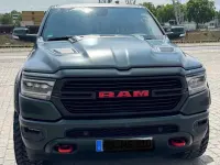 Używany Dodge Custom 401 KM (294 kW) 2020 Zielony SUV
