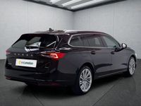 Neu Skoda Superb 193 PS (141 kW) 2026 Schwarz Kombi