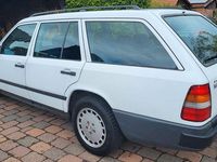 Second-hand Mercedes E230 132 CP (97 kW) 1988 Alb Break