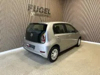 Usado VW up! 65 CV (47 kW) 2022 Plateado Utilitario
