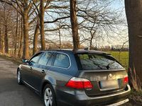 Gebraucht BMW 520 170 PS (125 kW) 2009 Grau Limousine