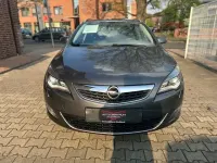 Usata Opel Astra Elegance 150 kW (204 CV) 2011 Andere Utilitaria