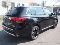 Gebraucht Mitsubishi Outlander P-HEV Plus 121 PS (88 kW) 2016 Schwarz SUV