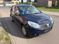 Gebraucht Dacia Sandero 75 PS (55 kW) 2011 Blau Limousine