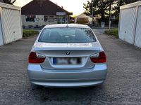 Gebraucht BMW 320 170 PS (125 kW) 2007 Silber Limousine