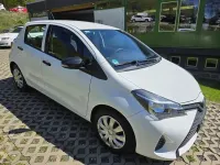 Gebraucht Toyota Yaris Edition 69 PS (50 kW) 2015 Weiß Kleinwagen