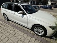 Gebraucht BMW 320 Advantage 190 PS (139 kW) 2019 Weiß Kombi