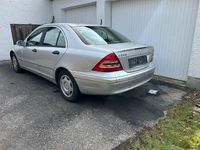 Gebraucht Mercedes C200 122 PS (89 kW) 2004 Silber Limousine