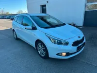 Używany Kia Ceed 128 KM (94 kW) 2012 Biały Hatchback