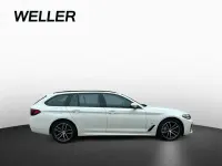 Gebraucht BMW 530 M Sport 286 PS (210 kW) 2023 Alpinweiss iii (weiß) Kombi