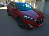 Gebraucht Hyundai Tucson 141 PS (103 kW) 2017 Rot SUV