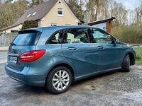 Gebraucht Mercedes B220 185 PS (136 kW) 2013 Blau Van / Kleinbus