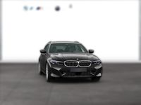 Gebraucht BMW 330 M Sport 286 PS (210 kW) 2023 Schwarz metallic Kombi