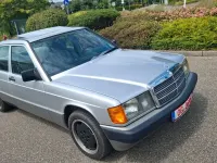 Gebraucht Mercedes 190 107 PS (78 kW) 1991 Silber Limousine