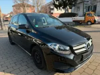 Gebraucht Mercedes B180 109 PS (80 kW) 2016 Schwarz Kleinwagen