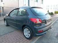 Gebraucht Peugeot 206+ Basis 75 PS (55 kW) 2009 Grau Kleinwagen
