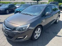 Gebraucht Opel Astra Active 131 PS (96 kW) 2013 Grau Kombi