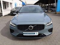 Gebraucht Volvo V60 Plus 253 PS (186 kW) 2023 Thunder grey Kombi