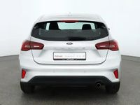 Używany Ford Focus Titanium 125 KM (91 kW) 2023 Srebrny Sedan/Limuzyna