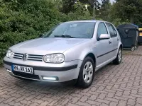 Gebraucht VW Golf IV 100 PS (73 kW) 2003 Silber Kleinwagen
