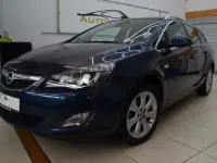 Gebraucht Opel Astra Innovation 140 PS (102 kW) 2011 Blau Limousine