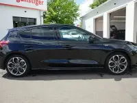Gebraucht Ford Focus ST-Line 120 PS (88 kW) 2022 Schwarz Limousine