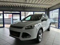 Gebraucht Ford Kuga Titanium 150 PS (110 kW) 2016 Weiß SUV