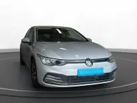 Gebraucht VW Golf VIII Active 131 PS (96 kW) 2022 Silber Limousine