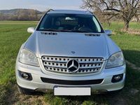 Gebraucht Mercedes ML320 224 PS (164 kW) 2007 Silber SUV