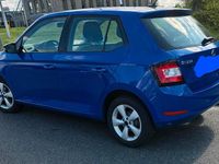 Gebraucht Skoda Fabia 75 PS (55 kW) 2018 Blau Kleinwagen
