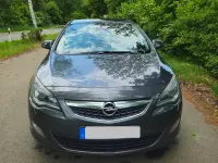 Gebraucht Opel Astra 140 PS (102 kW) 2012 Grau Limousine