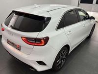 Gebraucht Kia Ceed 160 PS (117 kW) 2024 Weiß Kleinwagen