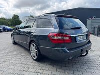 Gebraucht Mercedes E220 Avantgarde 170 PS (125 kW) 2010 Tenoritgrau Kombi