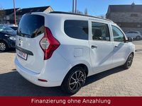 Gebraucht Dacia Lodgy Basis 83 PS (61 kW) 2013 Weiß Van / Kleinbus