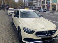 Gebraucht Mercedes E220 200 PS (147 kW) 2023 Schwarz Kombi