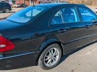 Gebraucht Mercedes E220 Avantgarde 150 PS (110 kW) 2004 Schwarz Limousine
