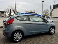 Gebraucht Ford Fiesta Trend 60 PS (44 kW) 2010 Avalongrau Kleinwagen