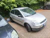 Gebraucht Ford Fiesta 60 PS (44 kW) 2002 Silber Kleinwagen