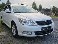 Gebraucht Skoda Octavia Ambiente 160 PS (117 kW) 2011 Weiß Kombi